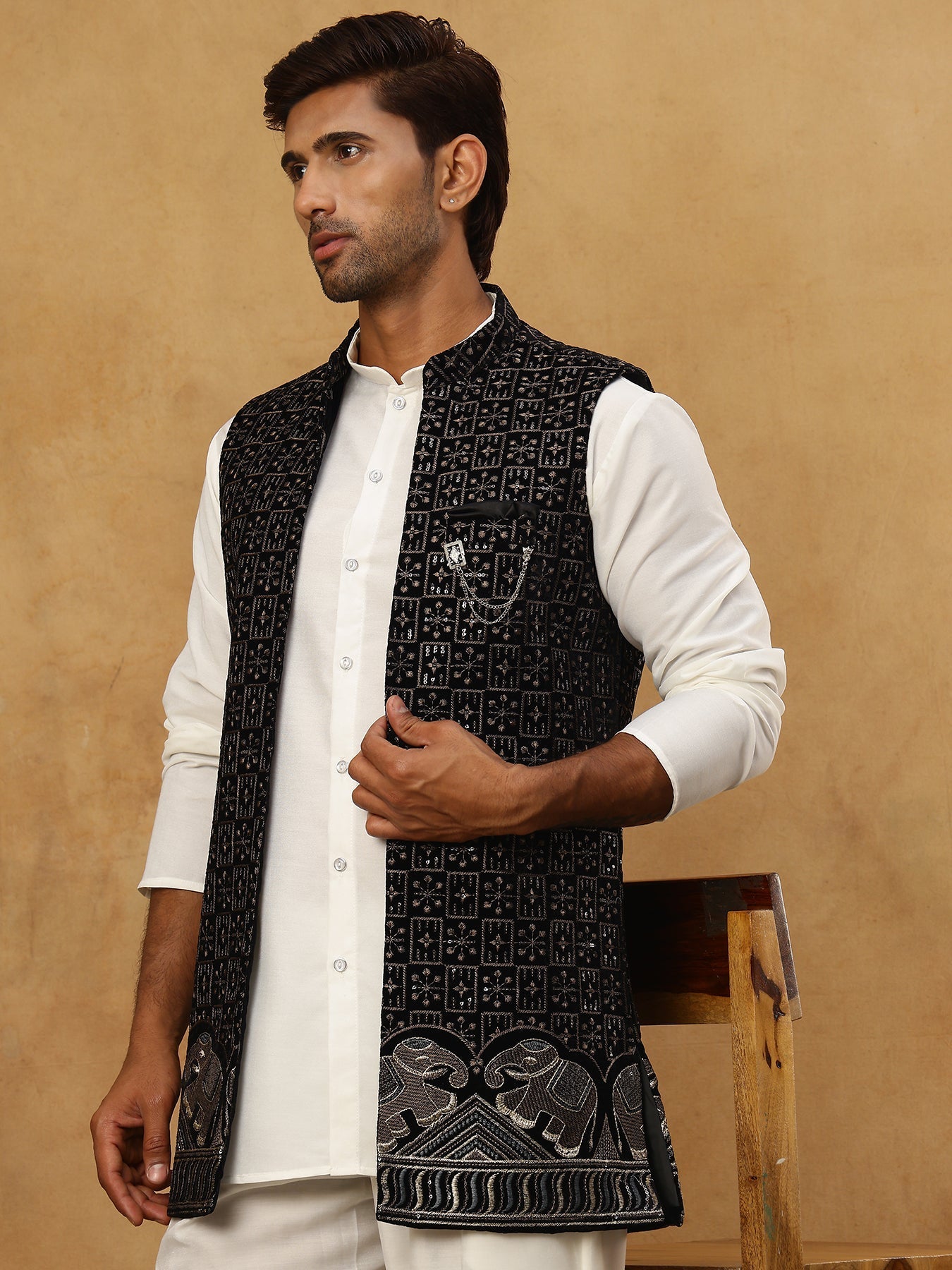 DesiQlo Men Embroidered Nehru Jacket and Kurta Pyjama S - 65KPWC_5509W