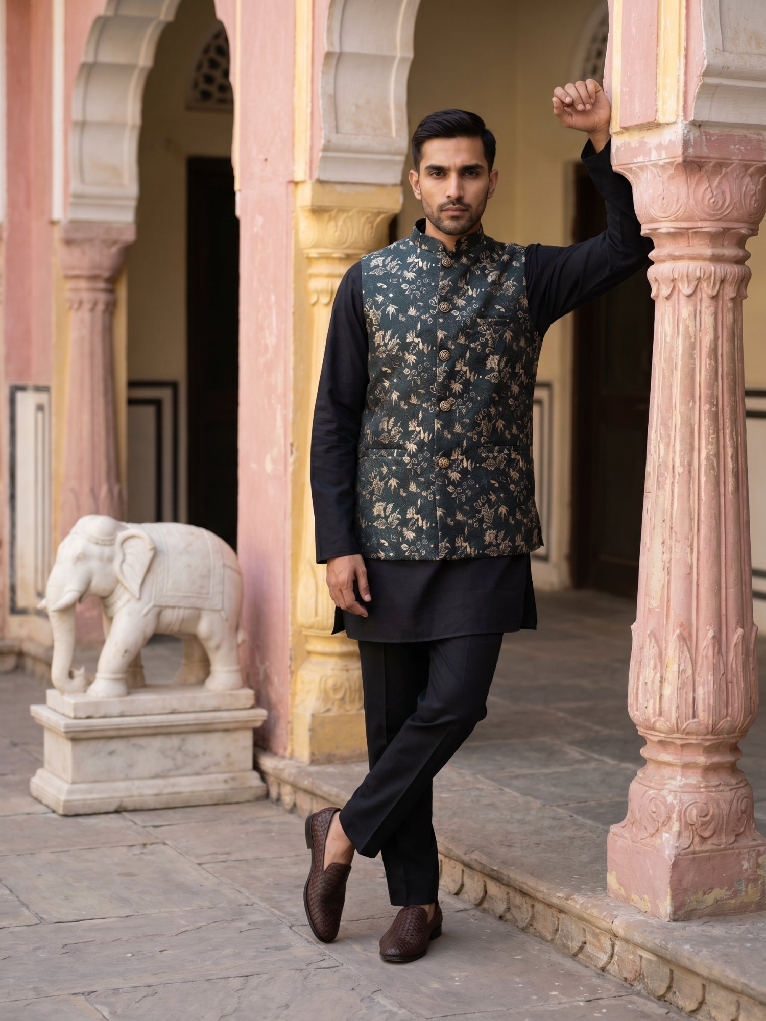 DesiQlo Men Self Design Nehru Jacket and Kurta Pyjama Set - Green