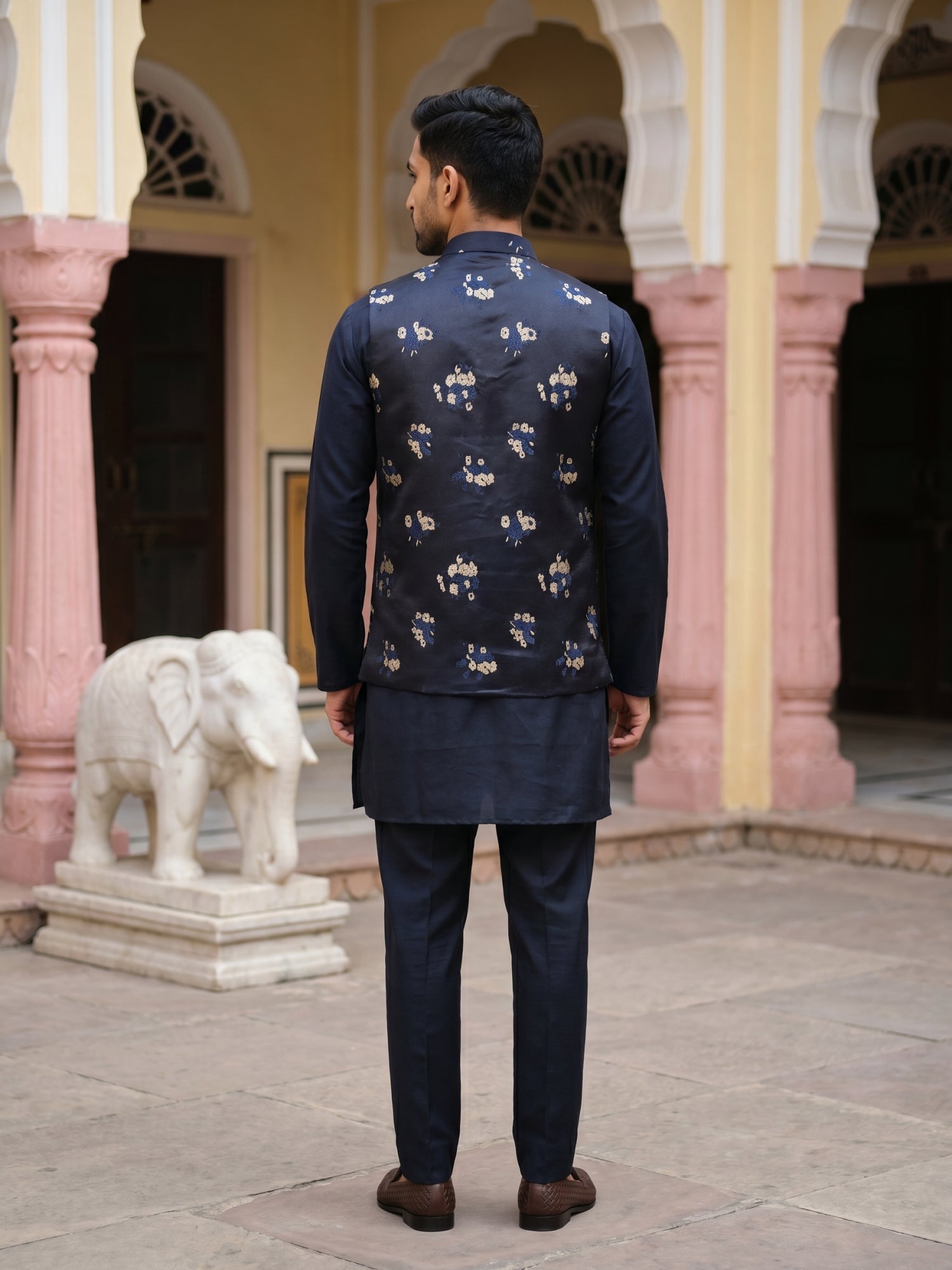 DesiQlo Men Self Design Nehru Jacket and Kurta Pyjama Set - Black