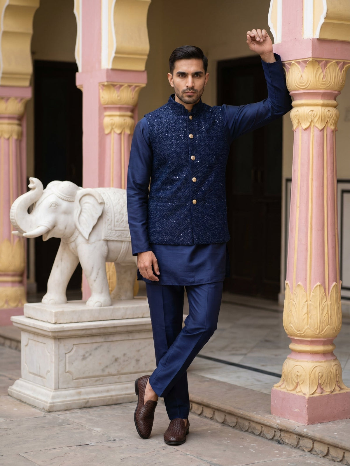 Men Embroidered Velvet Nehru Jacket Kurta Pyjama Set ( JOKPWC 5586N 4099Navy )