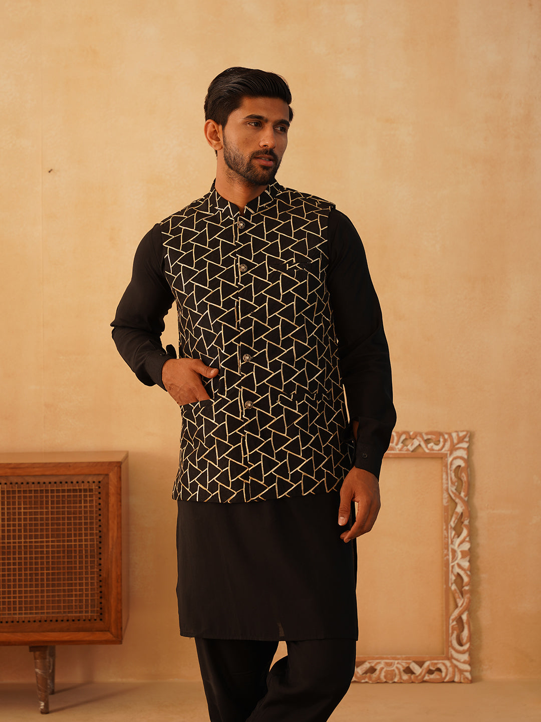 DesiQlo Men Embroidered Nehru Jacket and Kurta Pyjama S - JO 9black
