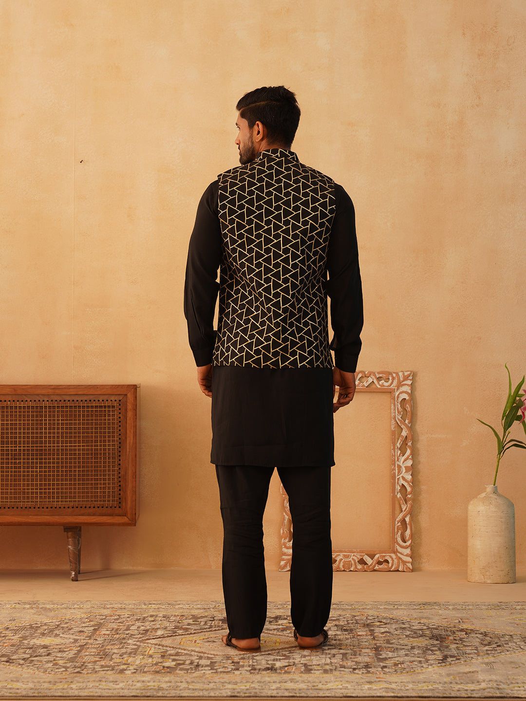 DesiQlo Men Embroidered Nehru Jacket and Kurta Pyjama S - JO 9black