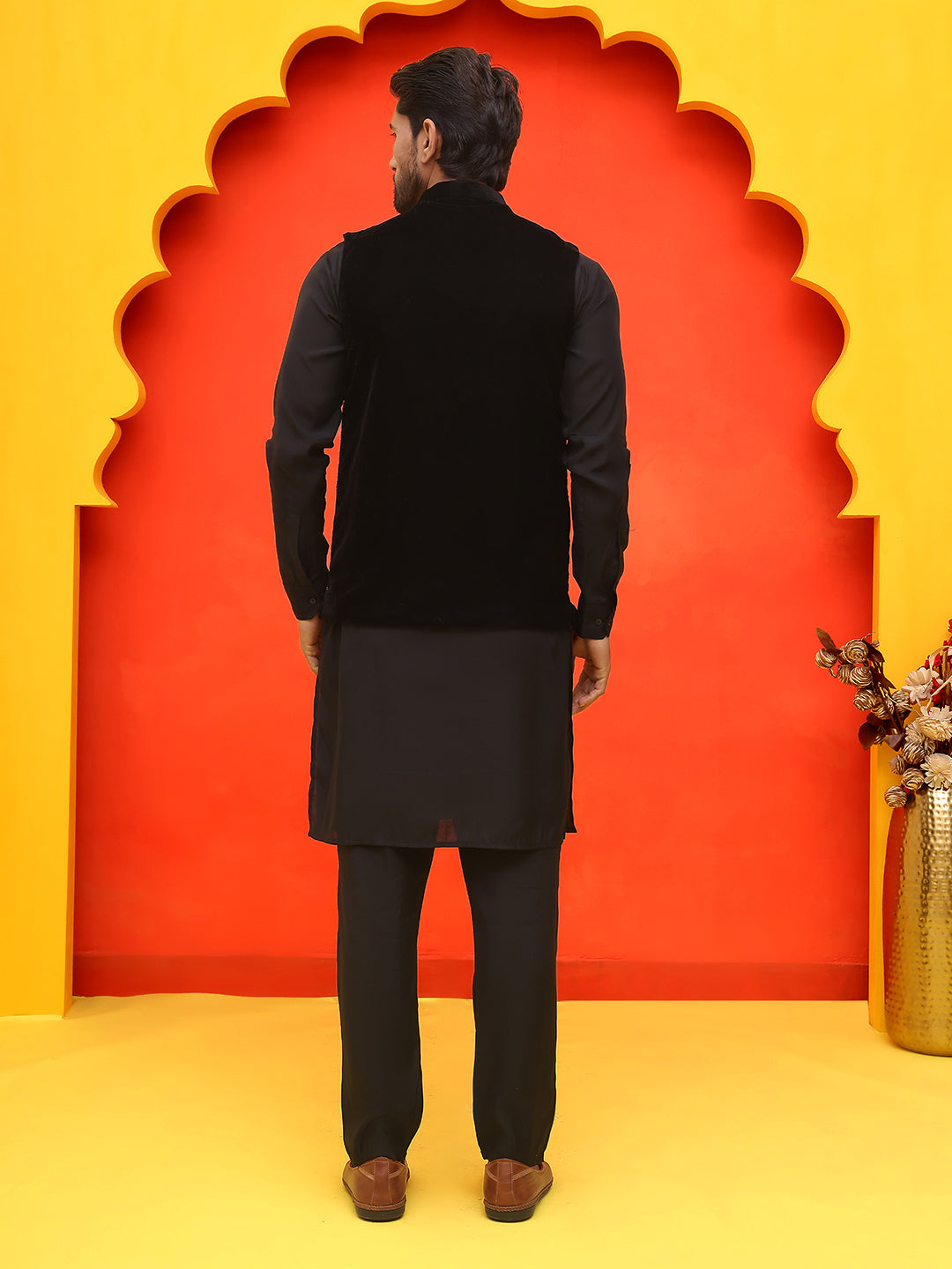 DesiQlo Men Embroidered Nehru Jacket and Kurta Pyjama S - JO 6black