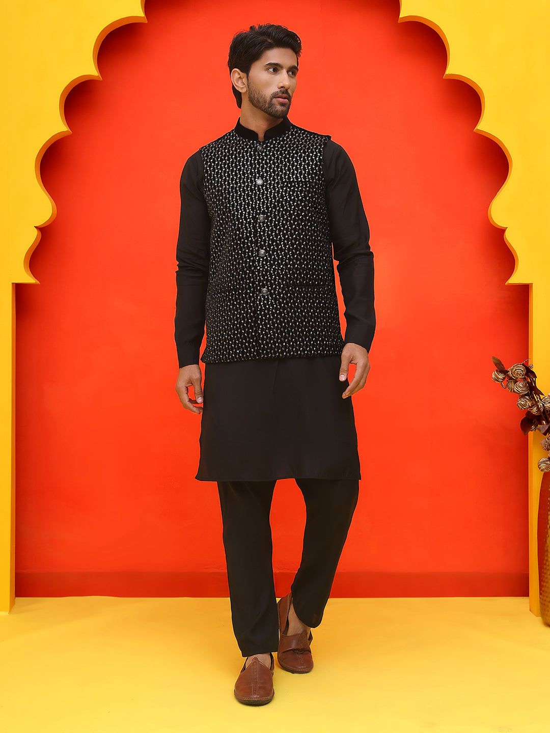 DesiQlo Men Embroidered Nehru Jacket and Kurta Pyjama S - JO 6black