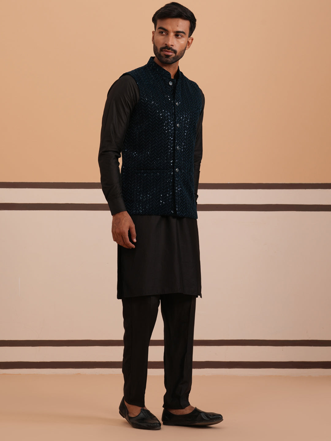DesiQlo Men Embroidered Nehru Jacket and Kurta Pyjama S - JOKPWC_592B_