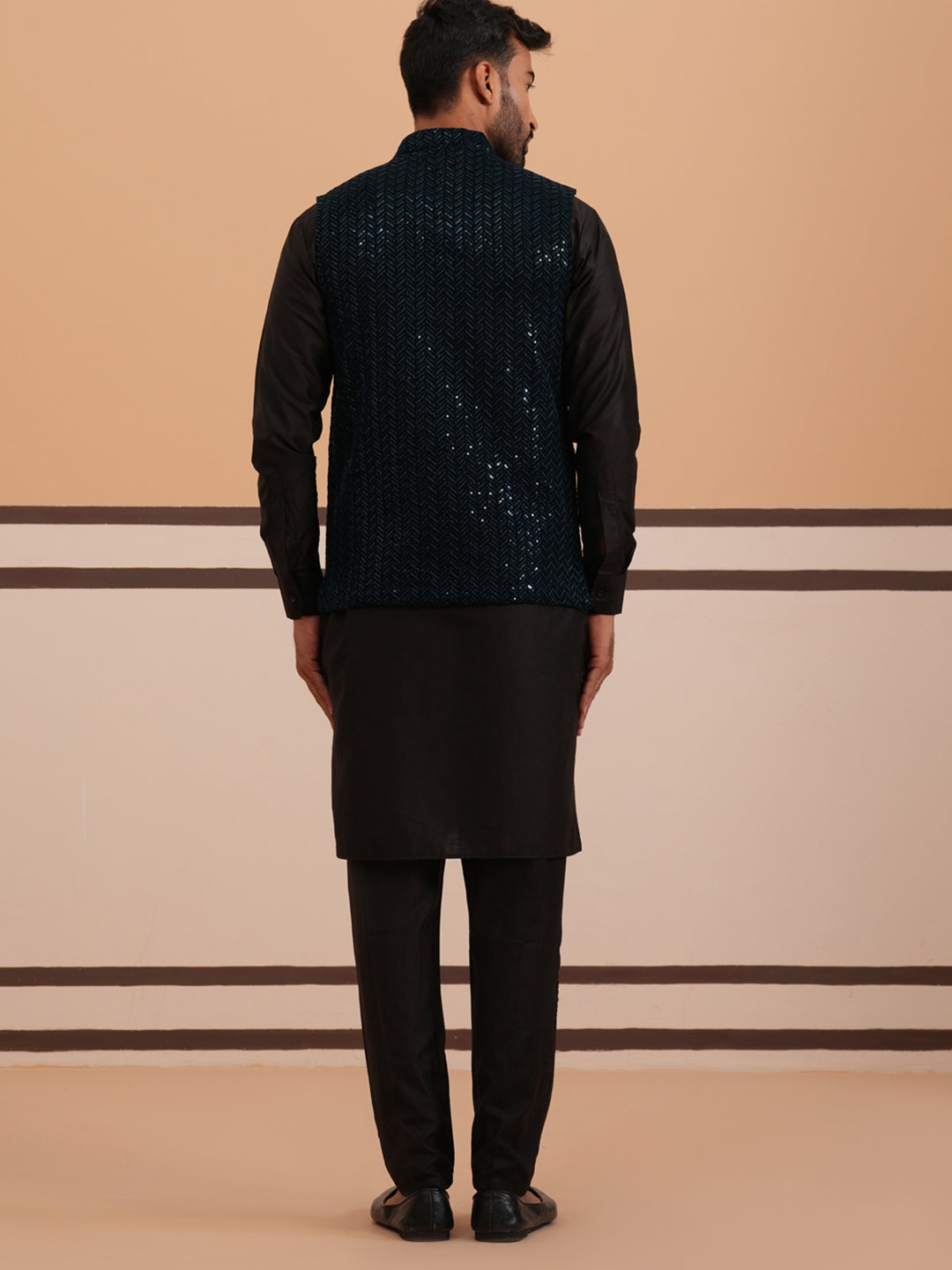 DesiQlo Men Embroidered Nehru Jacket and Kurta Pyjama S - JOKPWC_592B_