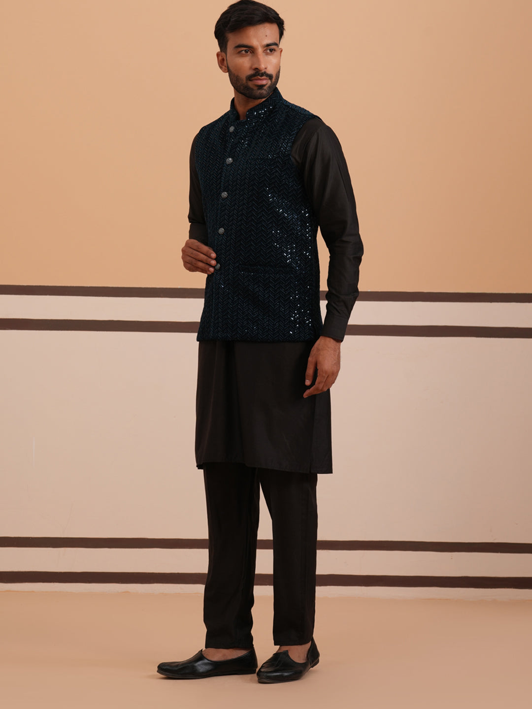 DesiQlo Men Embroidered Nehru Jacket and Kurta Pyjama S - JOKPWC_592B_