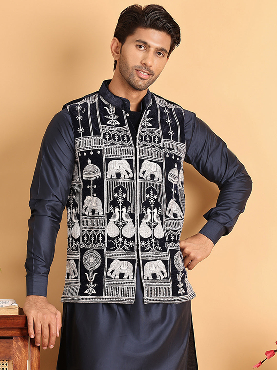 DesiQlo Men Embroidered Nehru Jacket and Kurta Pyjama S - JO 19navy