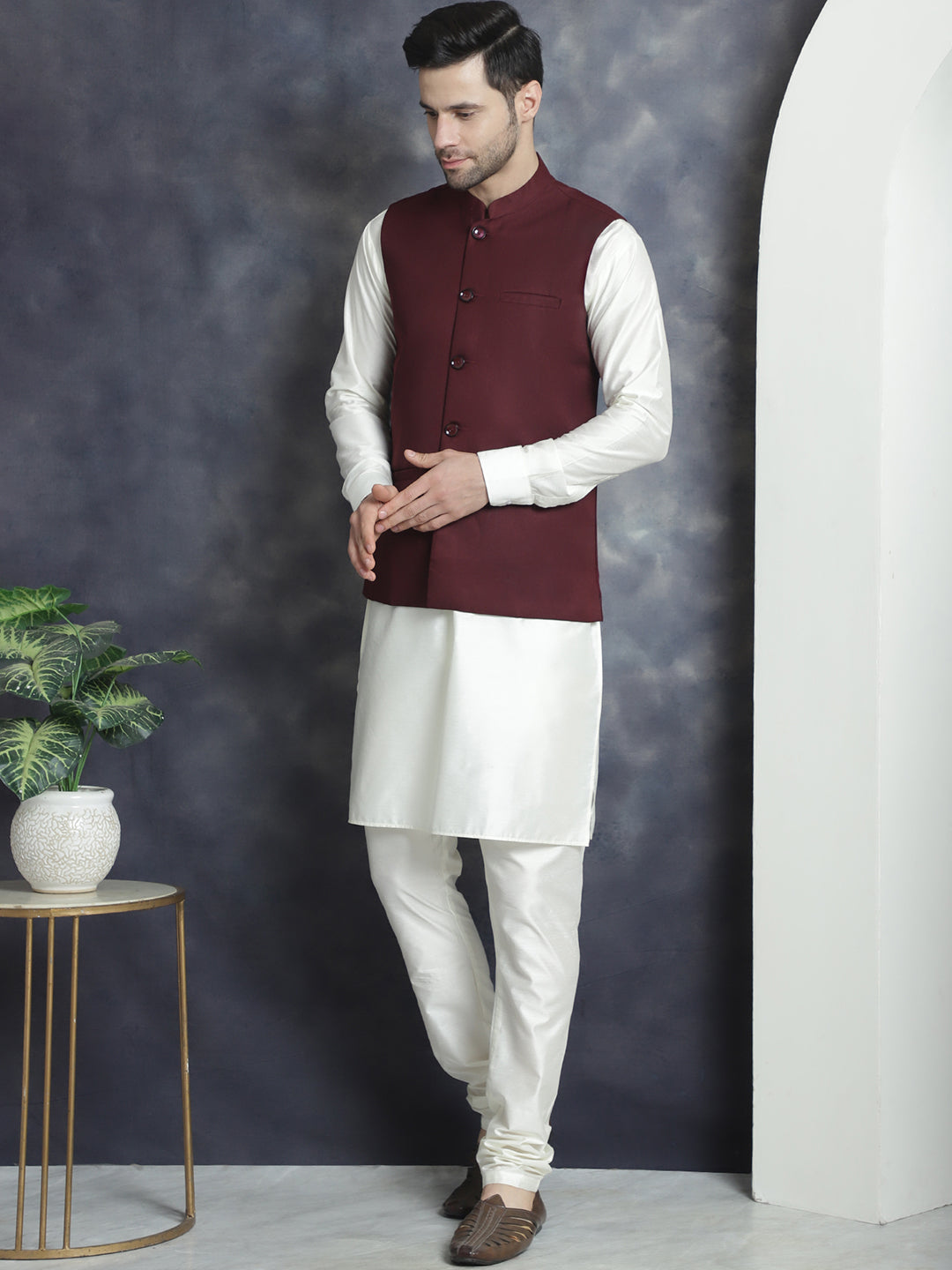 DesiQlo Men Solid Nehru Jacket and Kurta Pyjama Set - Maroon