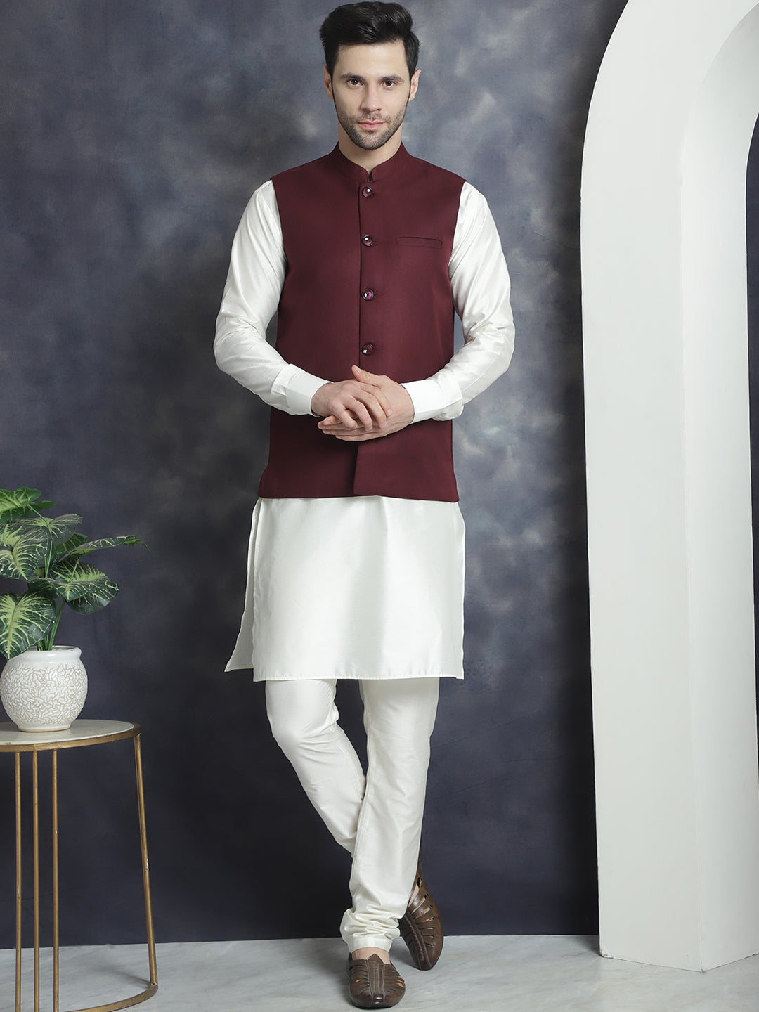 DesiQlo Men Solid Nehru Jacket and Kurta Pyjama Set - Maroon