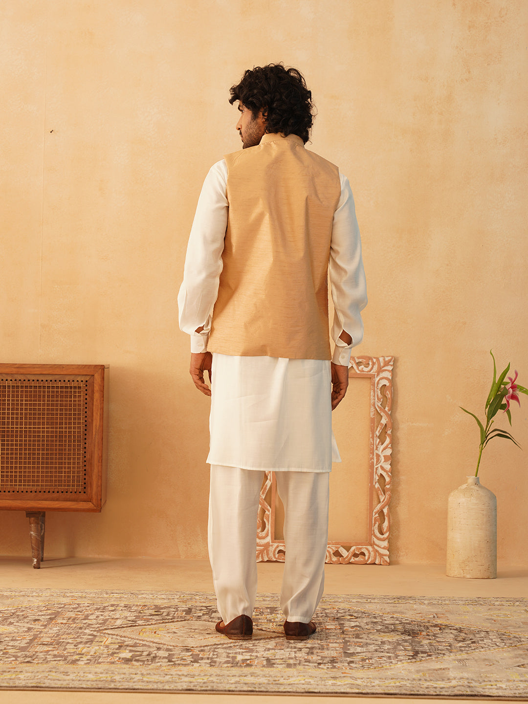 DesiQlo Men Embroidered Nehru Jacket and Kurta Pyjama S - JO 4brown