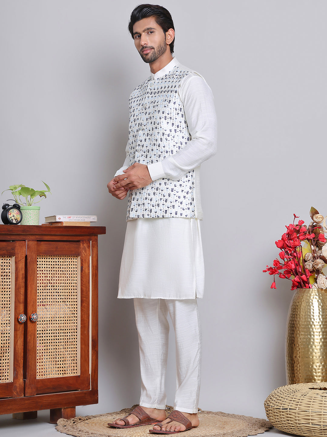 DesiQlo Men Embroidered Nehru Jacket and Kurta Pyjama S - JO 21blue