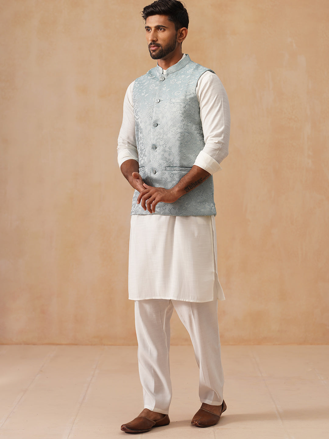 DesiQlo Men Woven Design Nehru Jacket and Kurta Pyjama  - JO 135sky