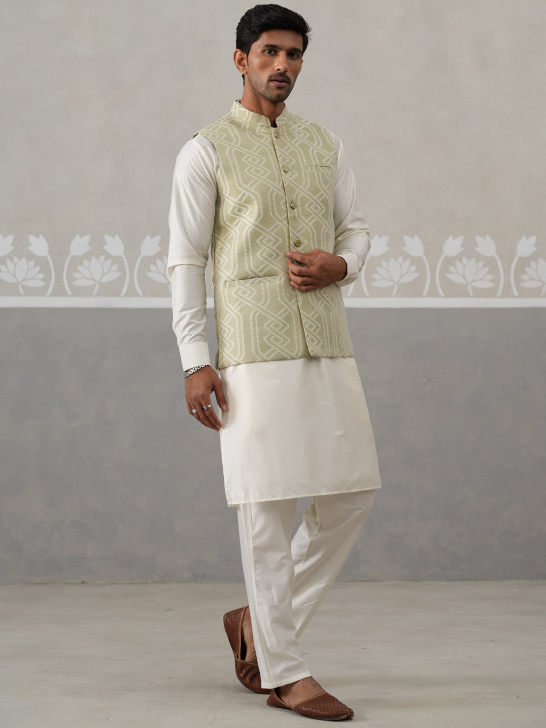 DesiQlo Men Embroidered Nehru Jacket and Kurta Pyjama S - JOKPWC_592W_