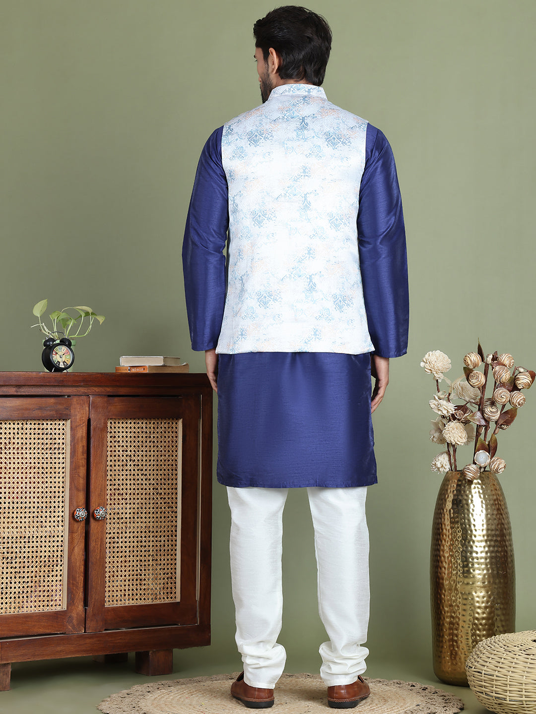 DesiQlo Men Printed Nehru Jacket and Kurta Pyjama Set - Silver