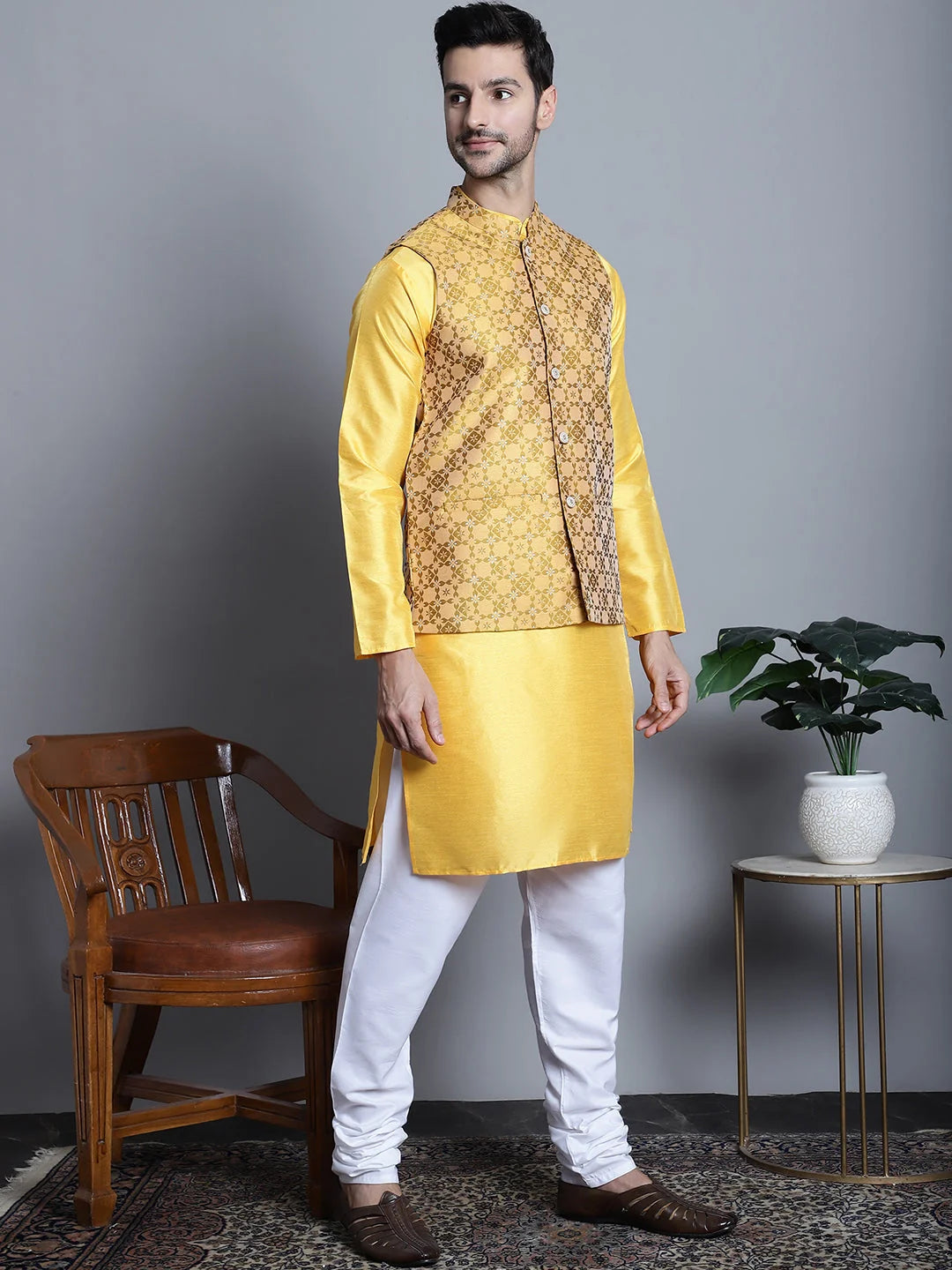 Men's Woven Nehru Jacket & Kurta Pajama Set | Ethnic Fashion