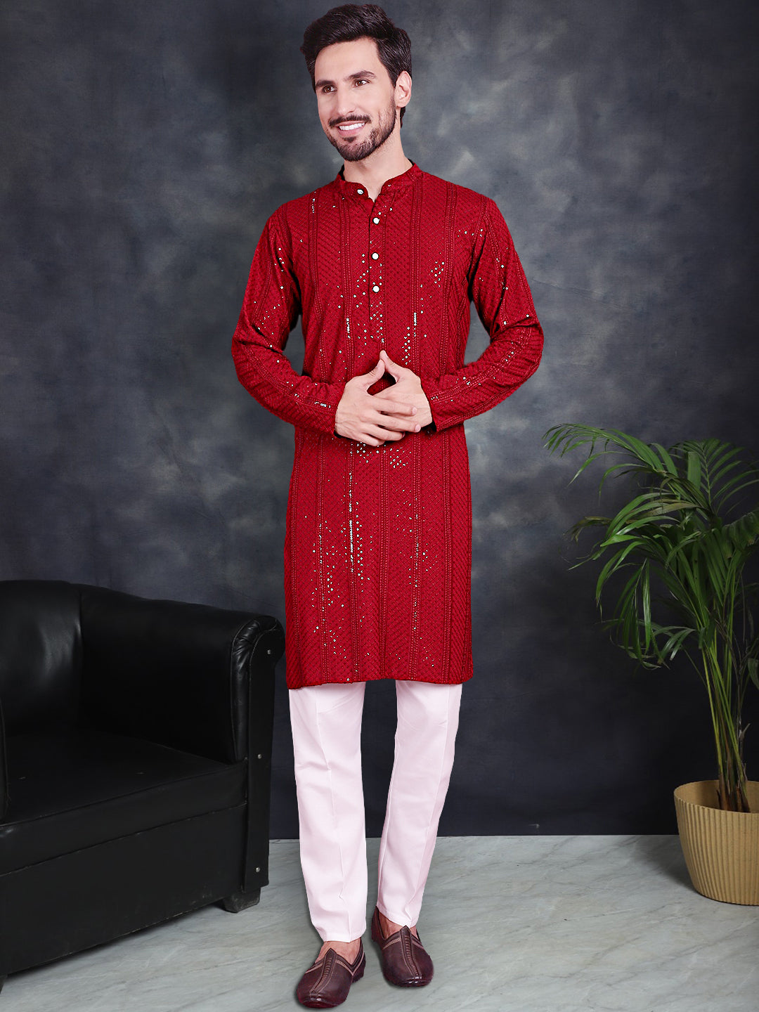DesiQlo Men Embroidered Kurta Pyjama Set - Red