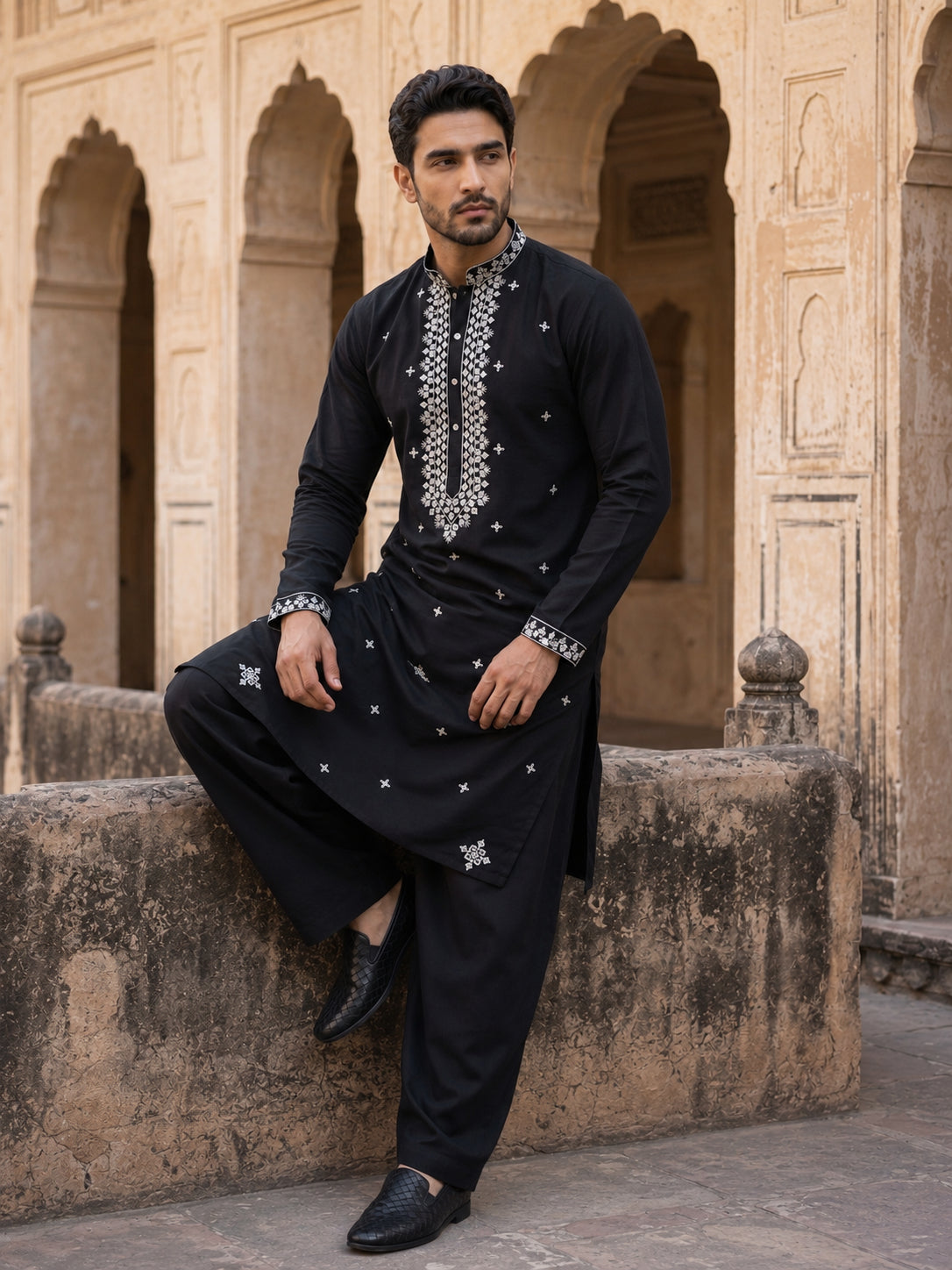 DesiQlo Men Embroidered Kurta Pyjama Set - Black - JOKP_PJ11B_5045Blac
