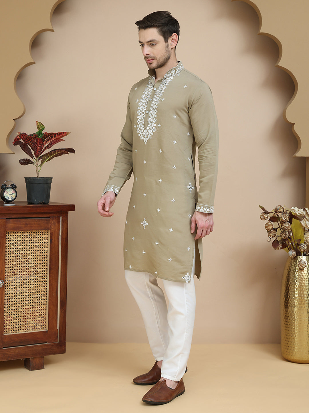 DesiQlo Men Embroidered Kurta Pyjama Set - Brown - JOKP_P_5045Brown_S