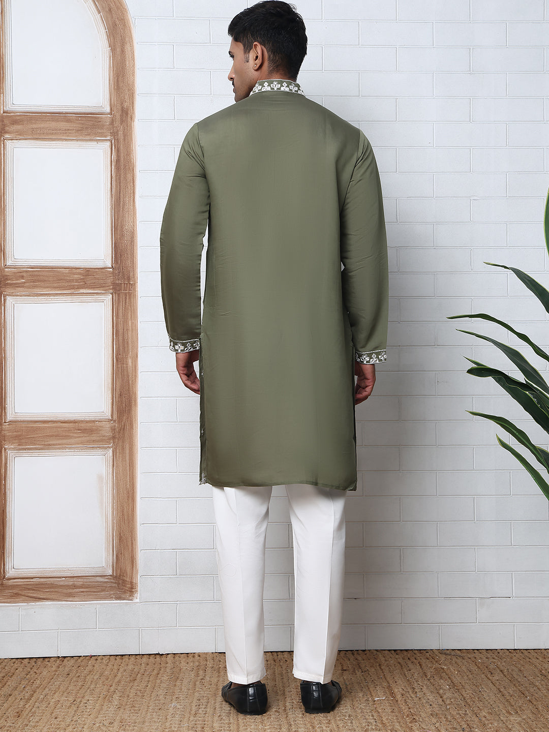 DesiQlo Men Embroidered Kurta Pyjama Set - Green - JOKP_P_5045Olive_S