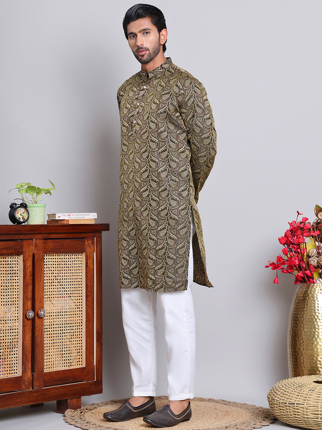 DesiQlo Men Woven Design Kurta Pyjama Set - Black