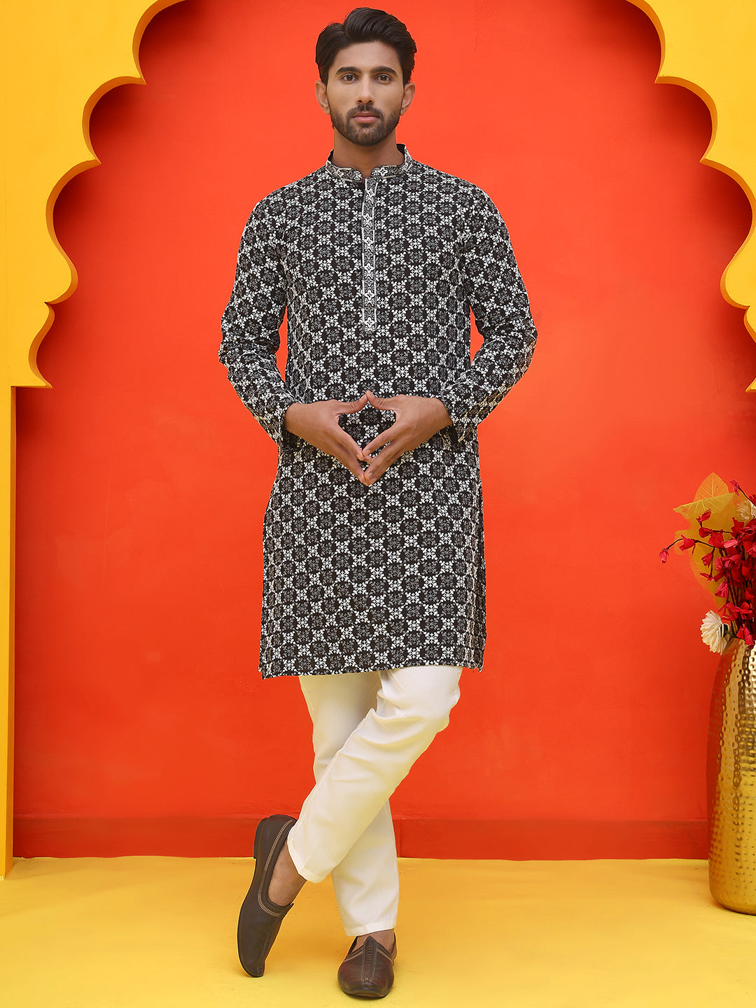 DesiQlo Men Embroidered Kurta Pyjama Set - Black - JOKP_P_5092Black_S