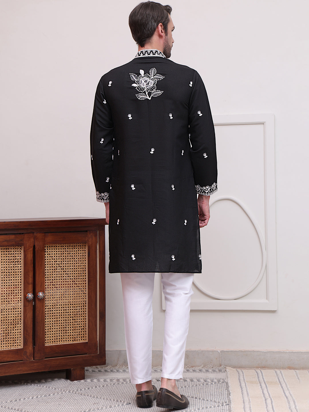 DesiQlo Men Embroidered Kurta Pyjama Set - Black - JOKP_P_5100Black_S