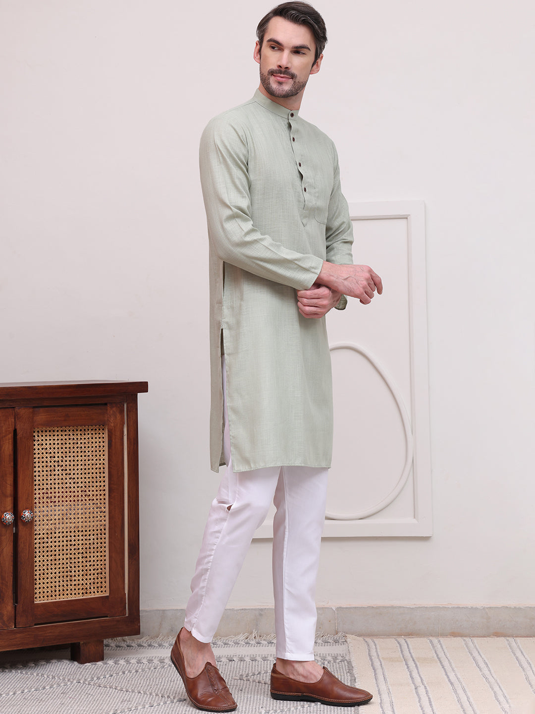 DesiQlo Men Solid Kurta Pyjama Set - Green - JOKP_P_5101Pista_S