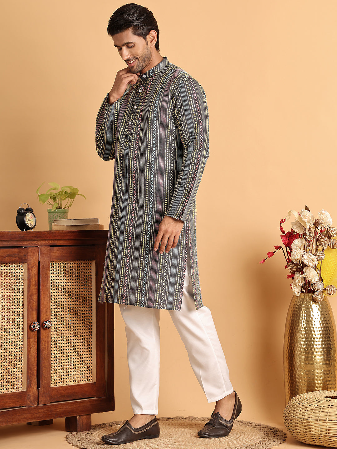 DesiQlo Men Embroidered Kurta Pyjama Set - Grey - JOKP_P_5119Grey_S