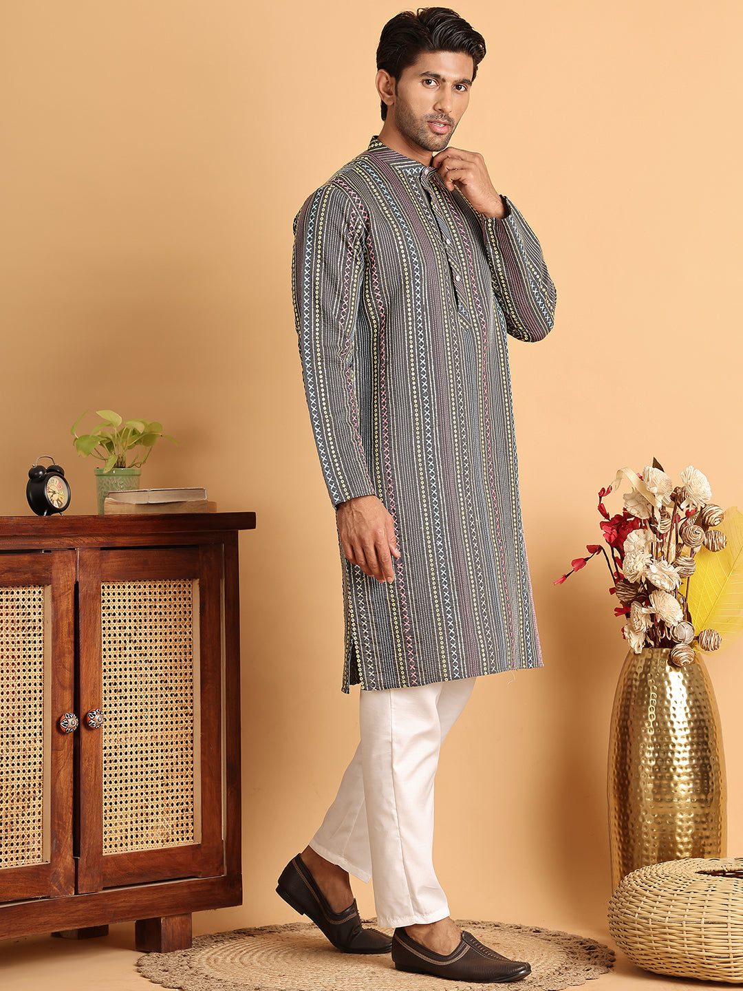 DesiQlo Men Embroidered Kurta Pyjama Set - Grey - JOKP_P_5119Grey_S