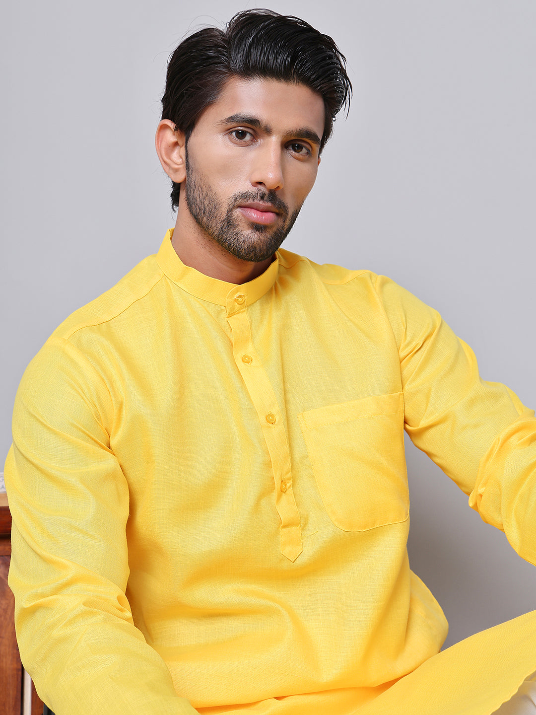 DesiQlo Men Solid Kurta Pyjama Set - Yellow