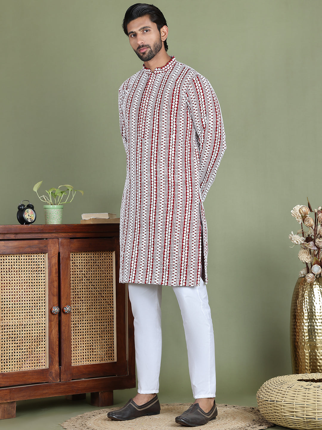 DesiQlo Men Embroidered Kurta Pyjama Set - Maroon - JOKP_5146Maroon_S