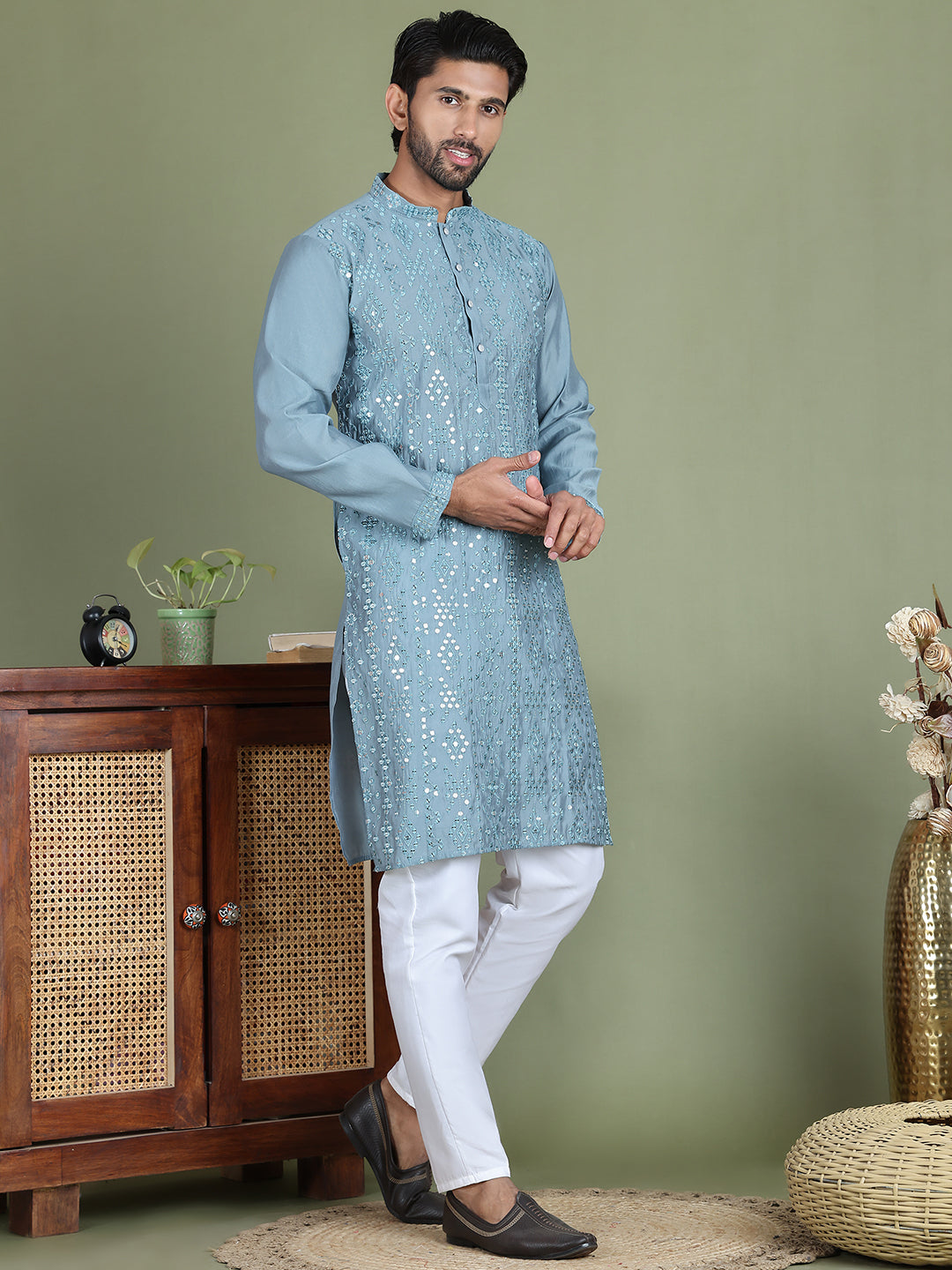 DesiQlo Men Embroidered Kurta Pyjama Set - Blue - JOKP_5149Blue_S