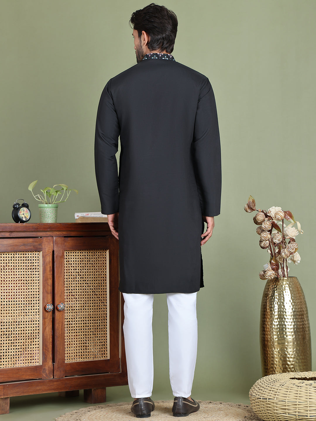 DesiQlo Men Embroidered Kurta Pyjama Set - Black - JOKP_5160Black_S