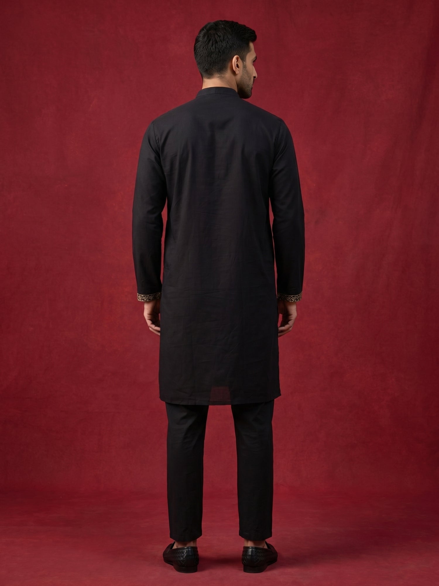 DesiQlo Men Embroidered Kurta Pyjama Set - Black - JOKP_B-P_5185Black_