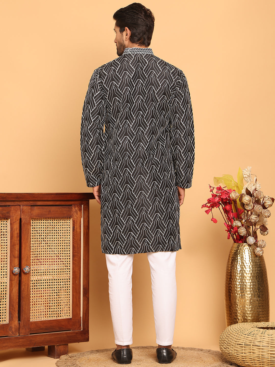 DesiQlo Men Embroidered Kurta Pyjama Set - Black - JOKP_P_5187Black_S