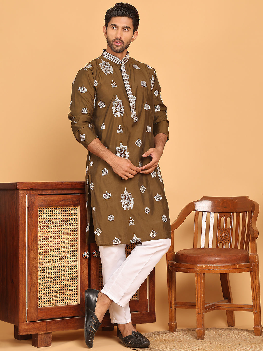 DesiQlo Men Embroidered Kurta Pyjama Set - Green - JOKP_P_5191Mehndi_S