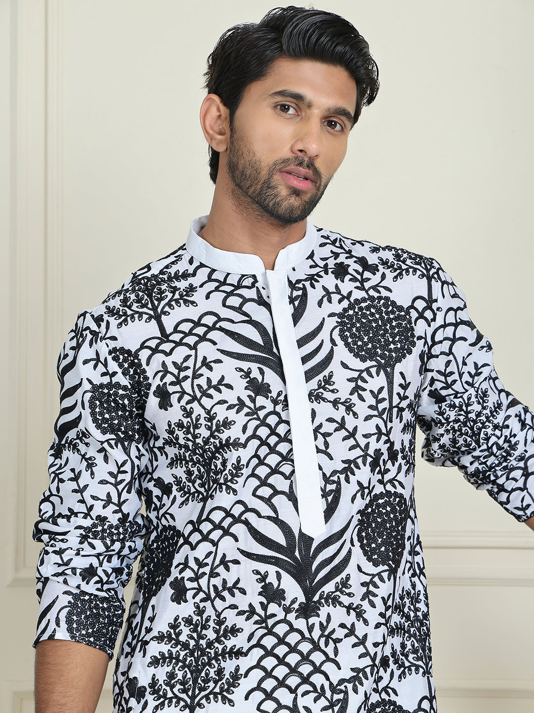 DesiQlo Men Embroidered Kurta Pyjama Set - White - JOKP_P_5201White_S