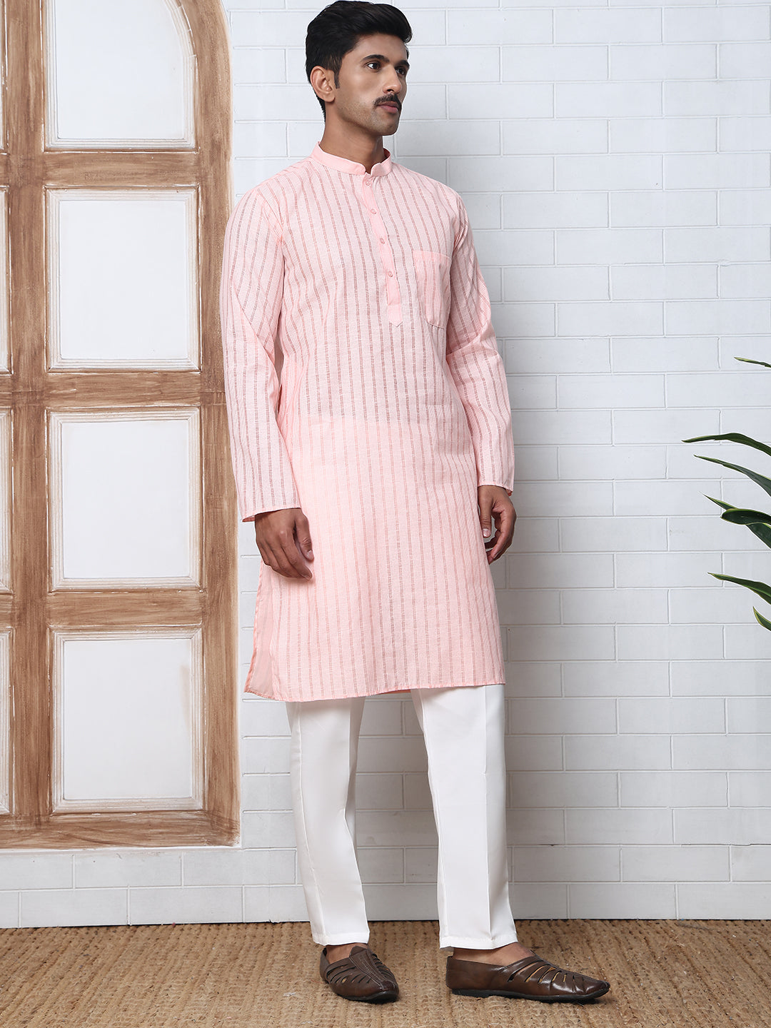 DesiQlo Men Striped Kurta Pyjama Set - Orange