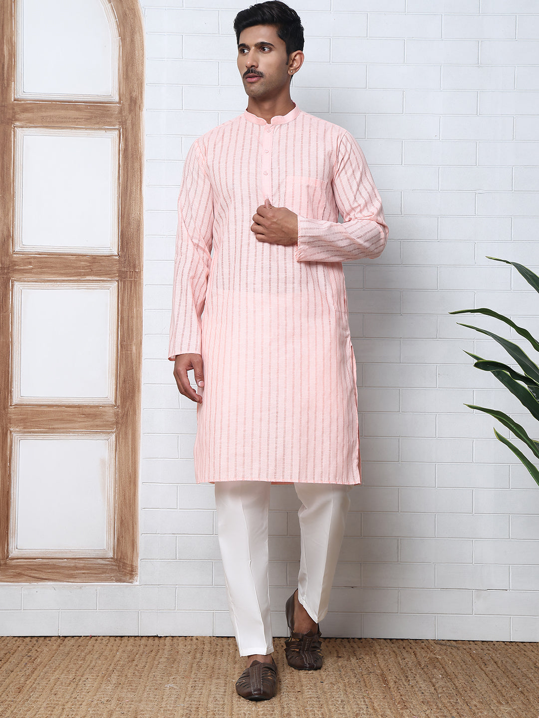 DesiQlo Men Striped Kurta Pyjama Set - Orange
