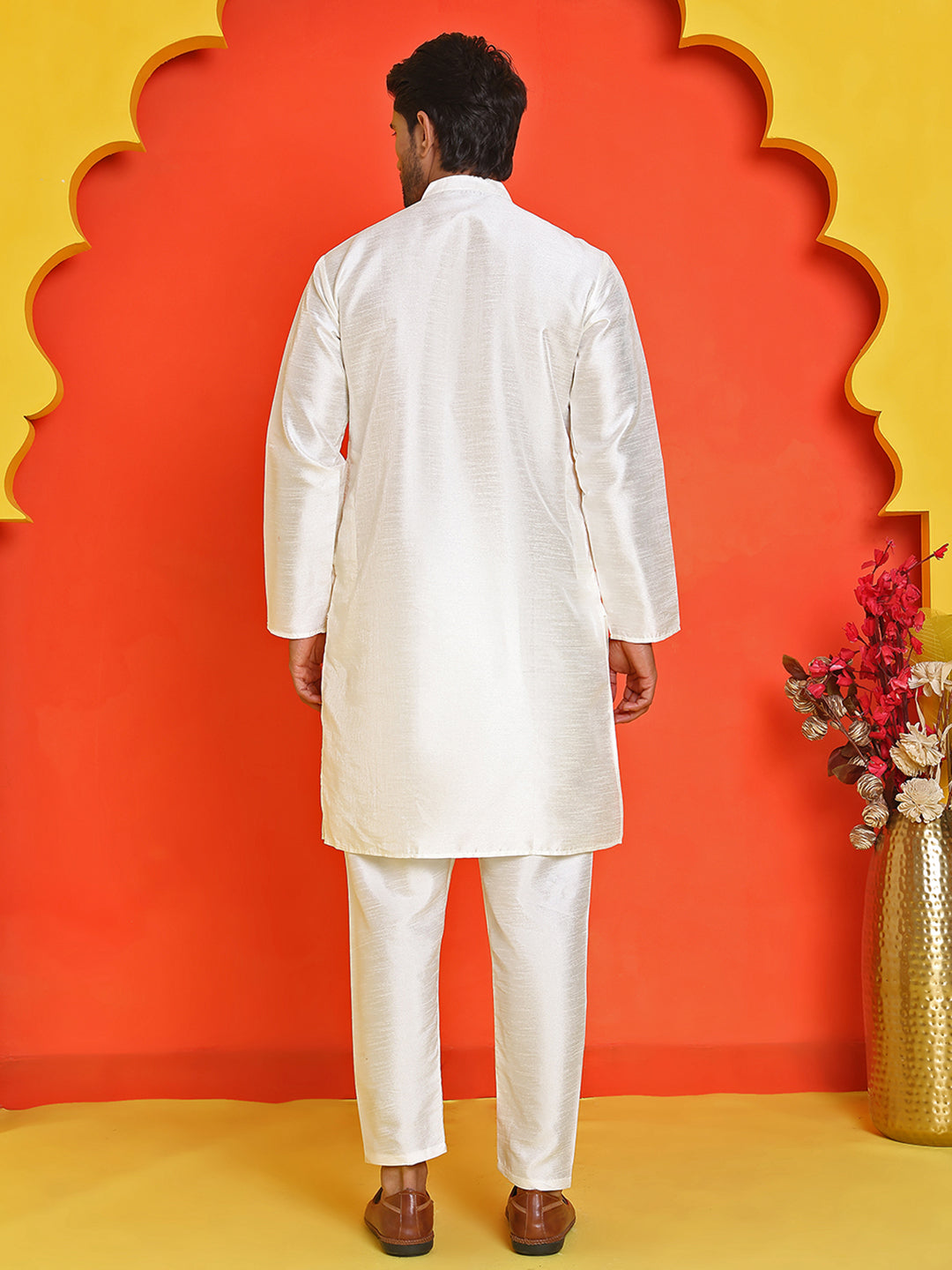 DesiQlo Men Solid Kurta Pyjama Set - White - JOKP_P_5209White_S