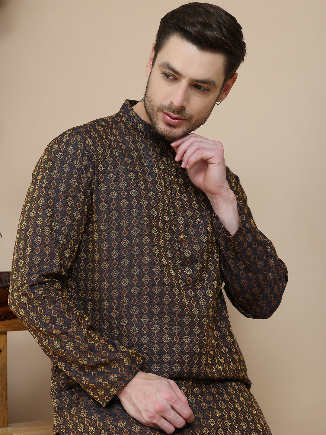 DesiQlo Men Self Design Kurta Pyjama Set - Brown