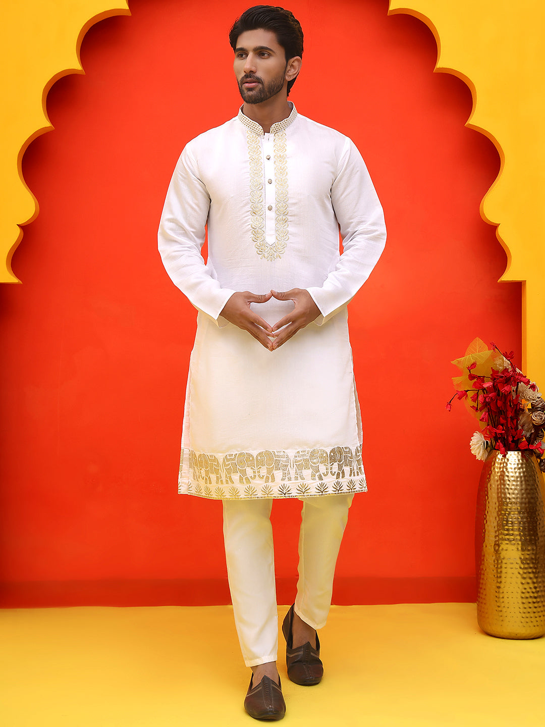 DesiQlo Men Embroidered Kurta Pyjama Set - White - JOKP_P_5219White_S