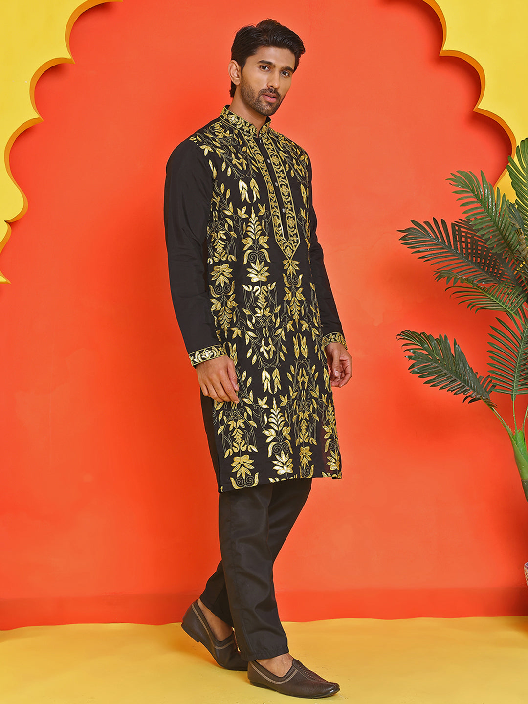 DesiQlo Men Embroidered Kurta Pyjama Set - Black - JOKP_B-P_5226Black_