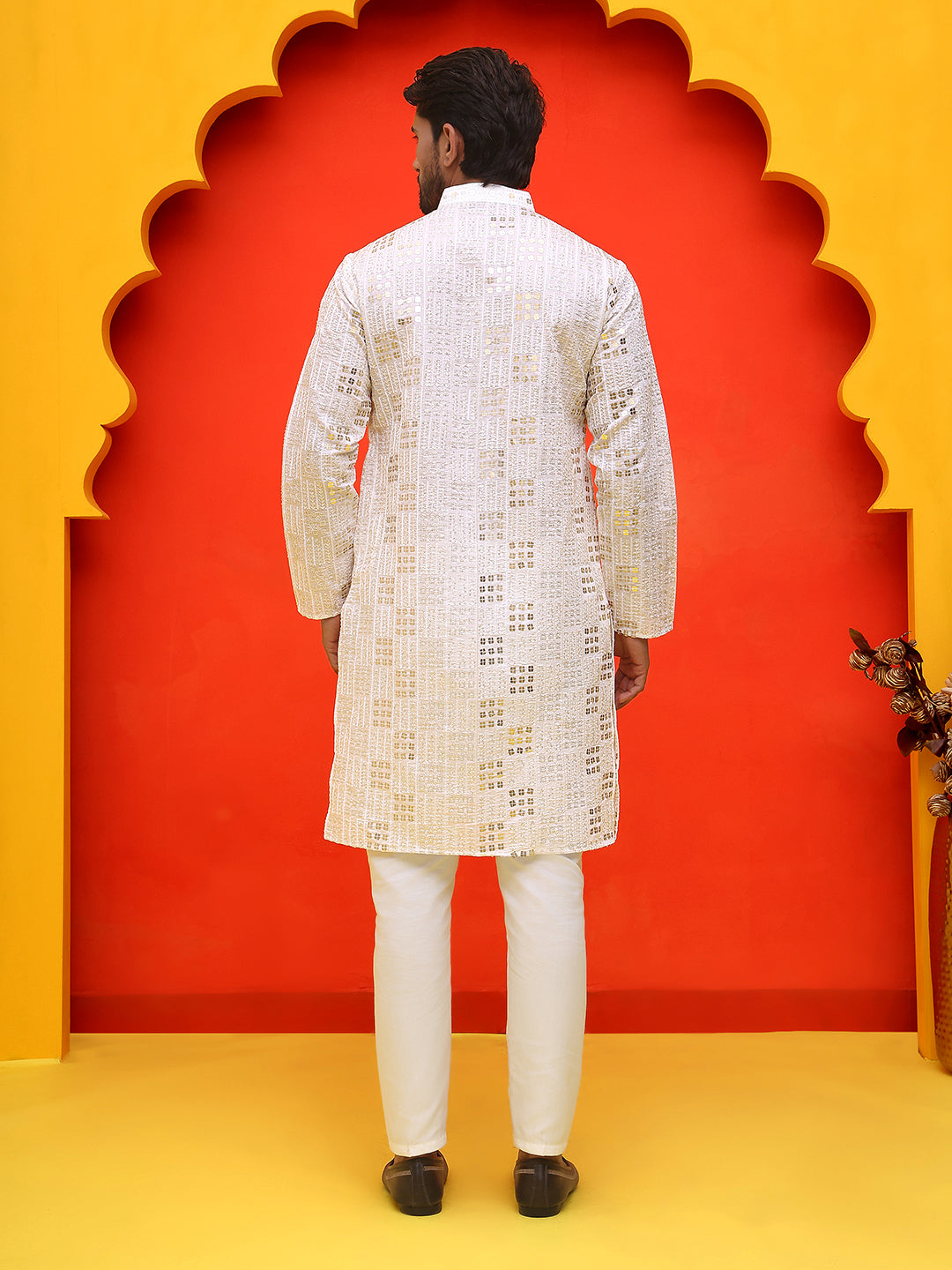 DesiQlo Men Embroidered Kurta Pyjama Set - White - JOKP_P_5233White_S