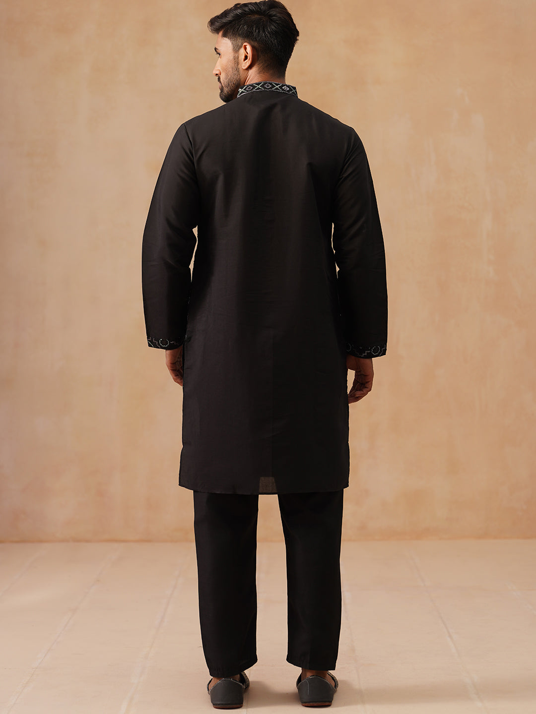 DesiQlo Men Embroidered Kurta Pyjama Set - Black - JOKP_B-P_5295Black_