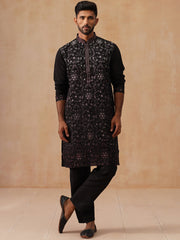 Men’s Silk Blend Embroidered Kurta Pyjama Set ( JOKP B-P 5296 B-P 5296Magenta )