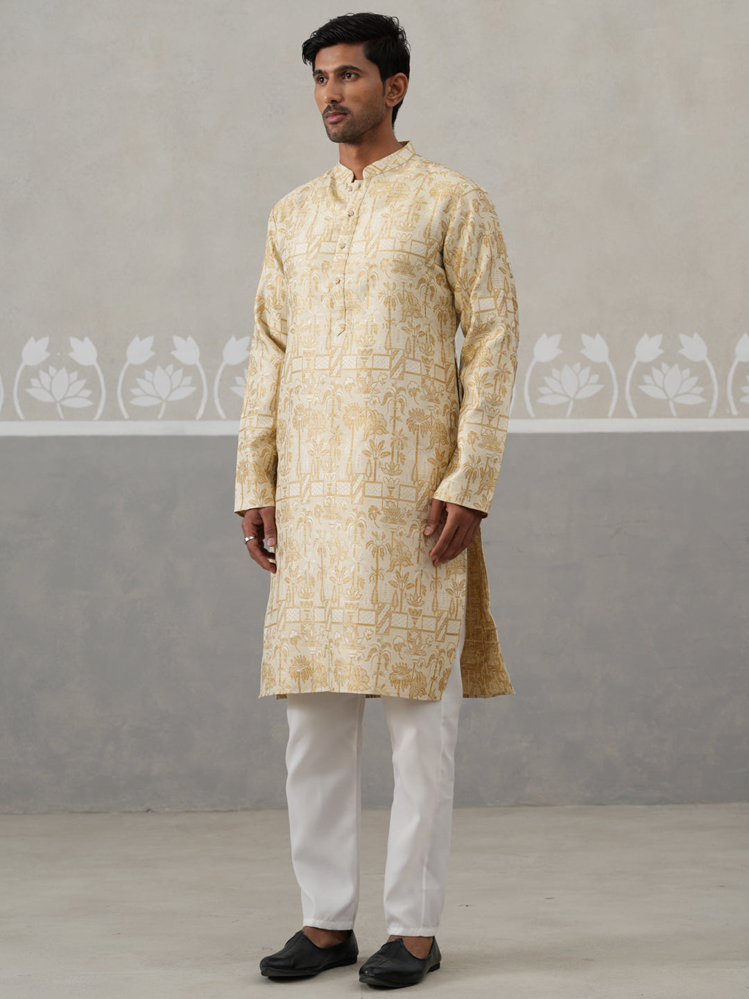 DesiQlo Men Self Design Kurta Pyjama Set - Gold
