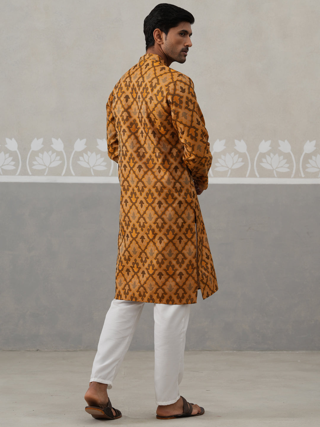DesiQlo Men Self Design Kurta Pyjama Set - Yellow