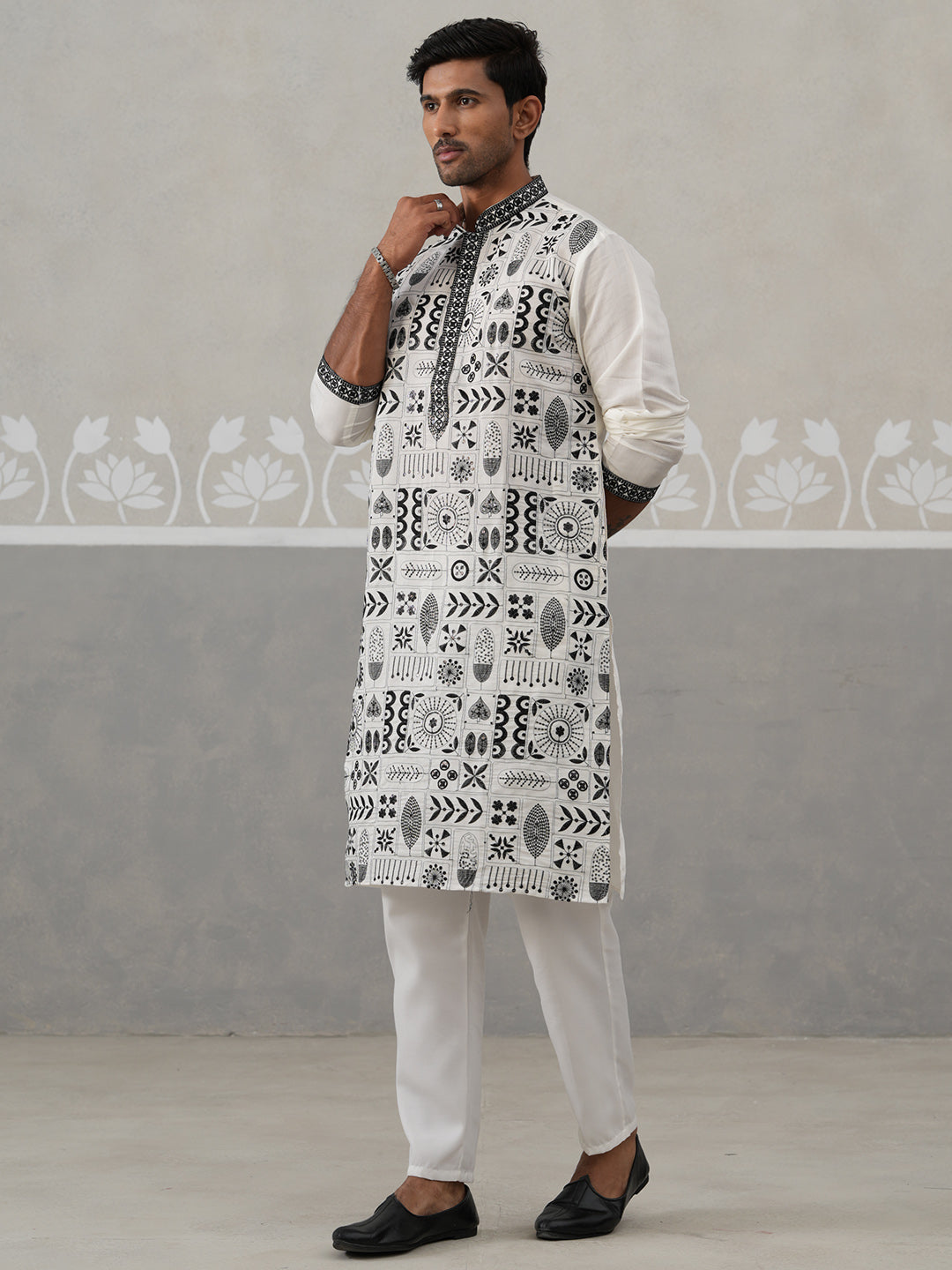 DesiQlo Men Embroidered Kurta Pyjama Set - White - JOKP_P_5325White_S